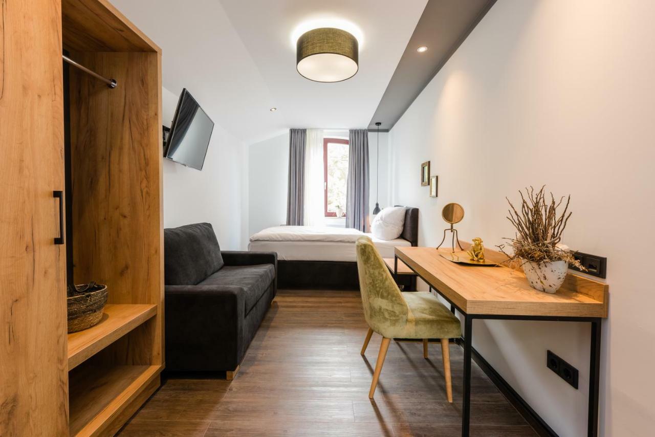360 Grad Hotel & Bar Leer Esterno foto